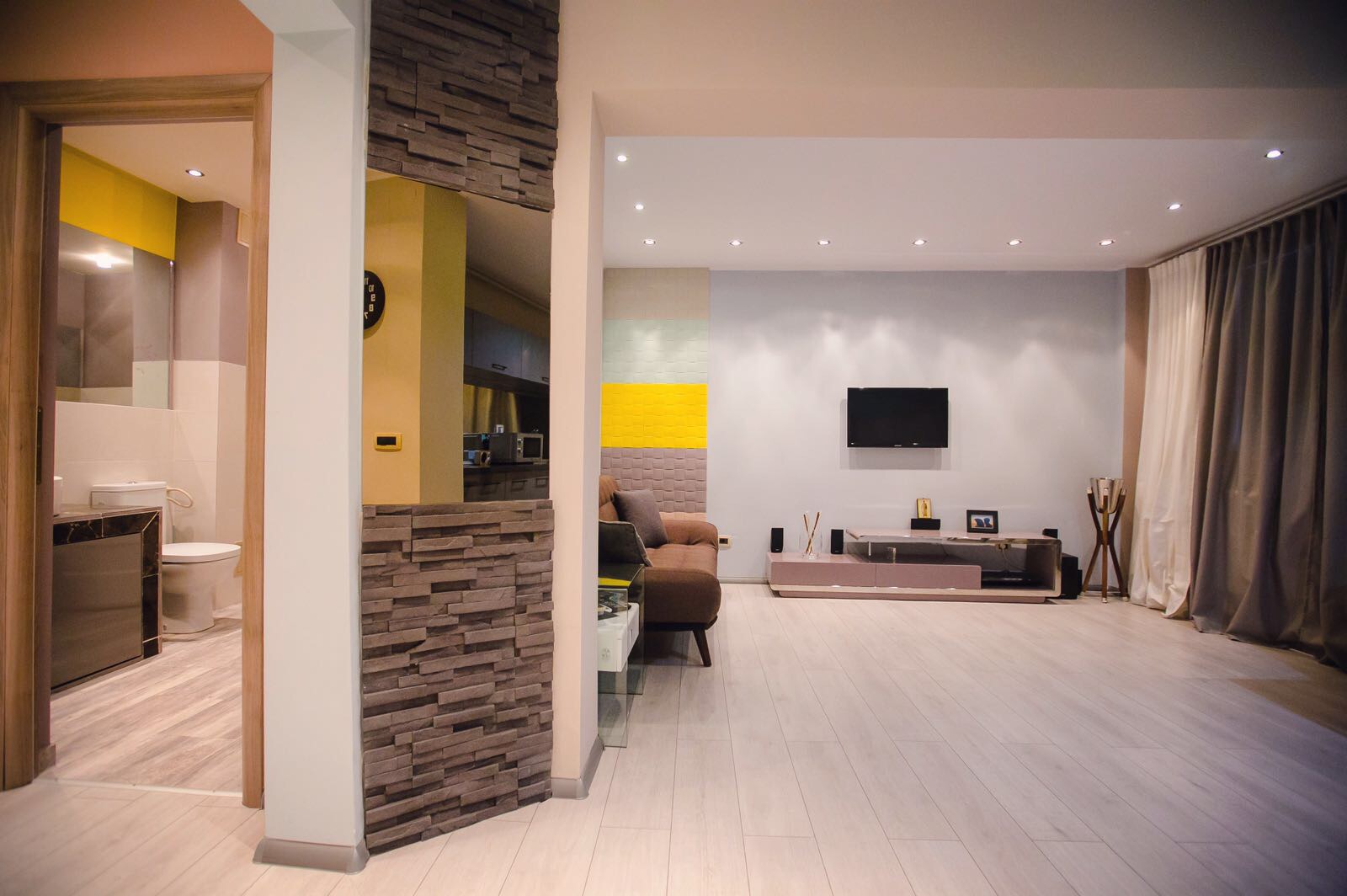 Apartament de vanzare cu doua camere pe Faleza Dunarii mobilat lux