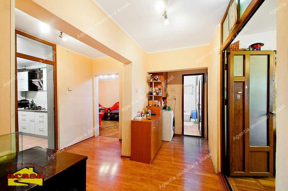 Apartament de 100mp situat in bloc relativ nou