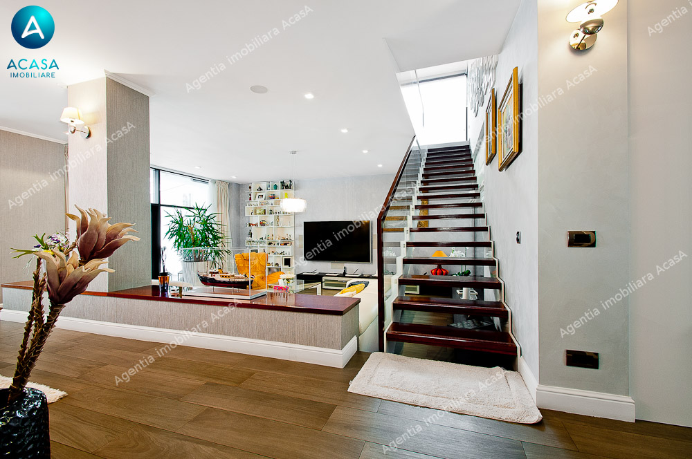 Resedinta superba cu vedere spre lac in Brates Lake Residence