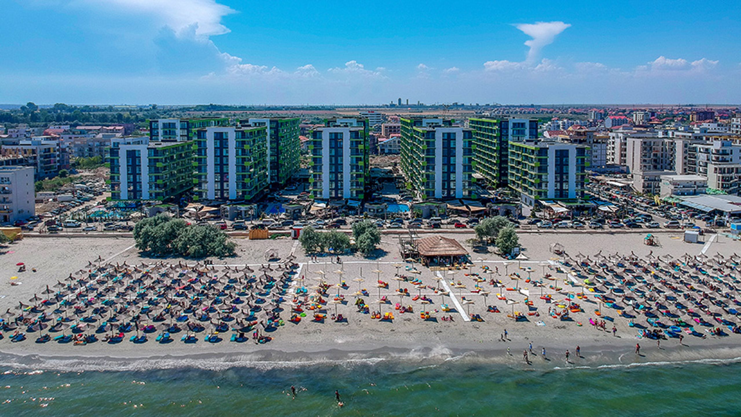 Apartament Alezzi Beach Resort mobilat utilat la cheie parcare privata