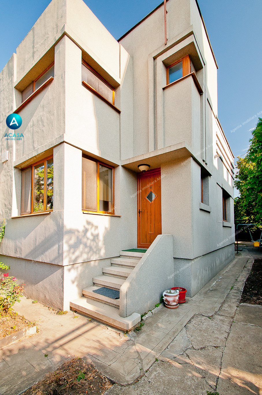 Casa situata in zona centrala cu arhitectura Art Deco