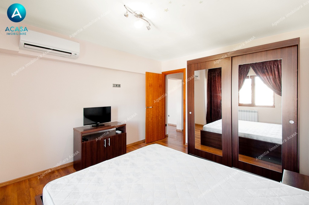 Vanzare apartament 2 camere Mazepa 2 DL-uri 70mp