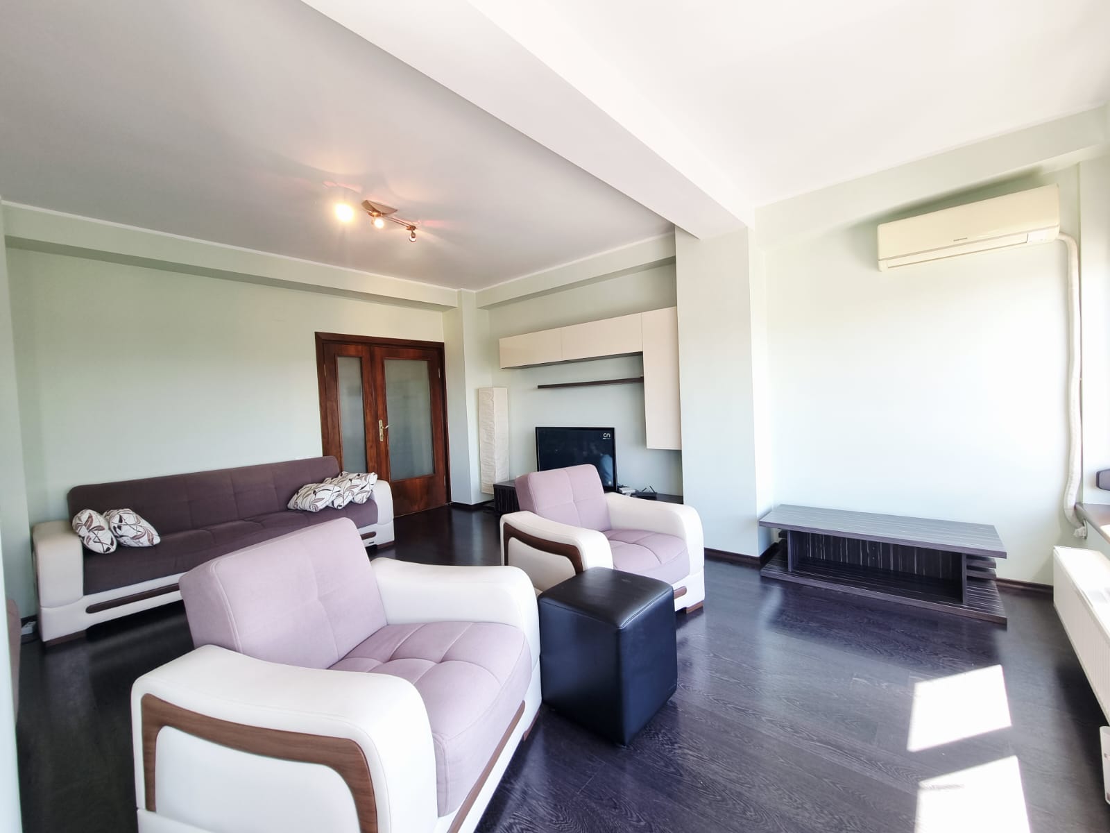 Apartament cu doua camere 88mp de inchiriat pe Faleza Dunarii
