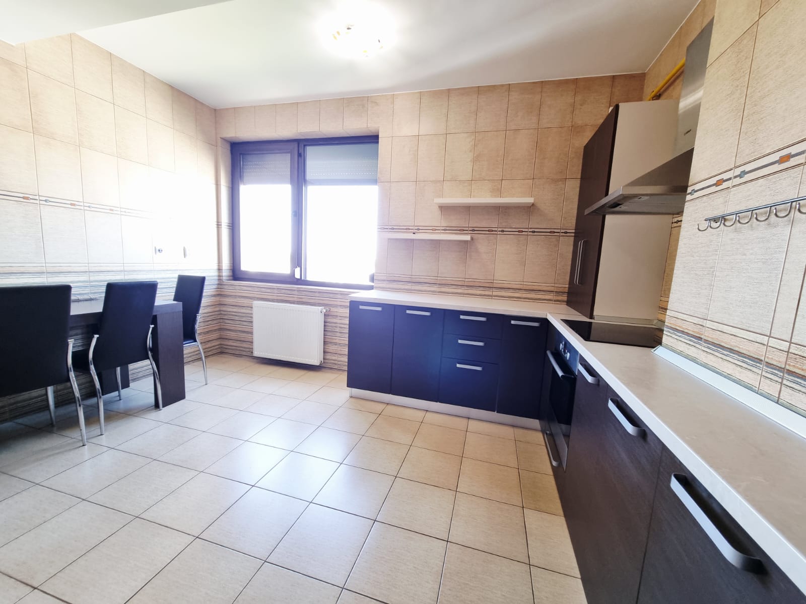Apartament cu doua camere 88mp de inchiriat pe Faleza Dunarii