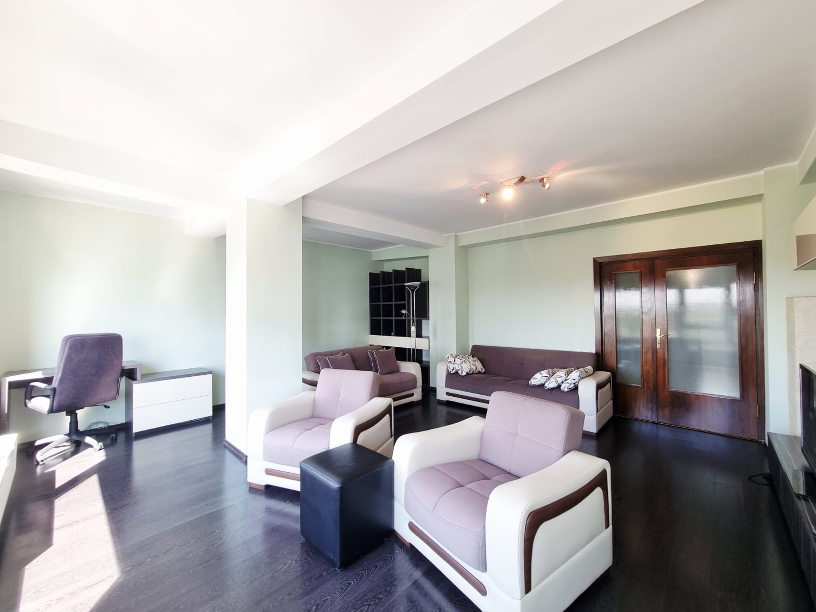 Apartament cu doua camere 88mp de inchiriat pe Faleza Dunarii