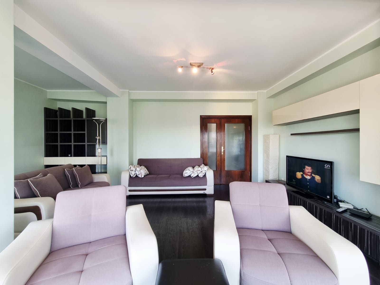 Apartament cu doua camere 88mp de inchiriat pe Faleza Dunarii