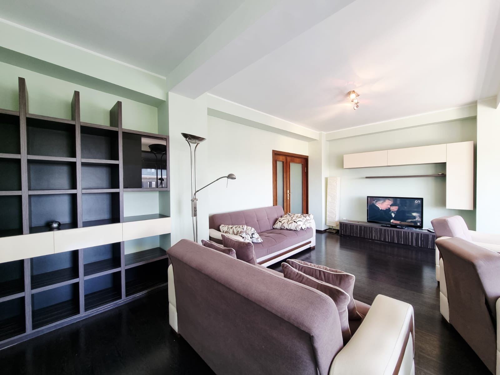 Apartament cu doua camere 88mp de inchiriat pe Faleza Dunarii