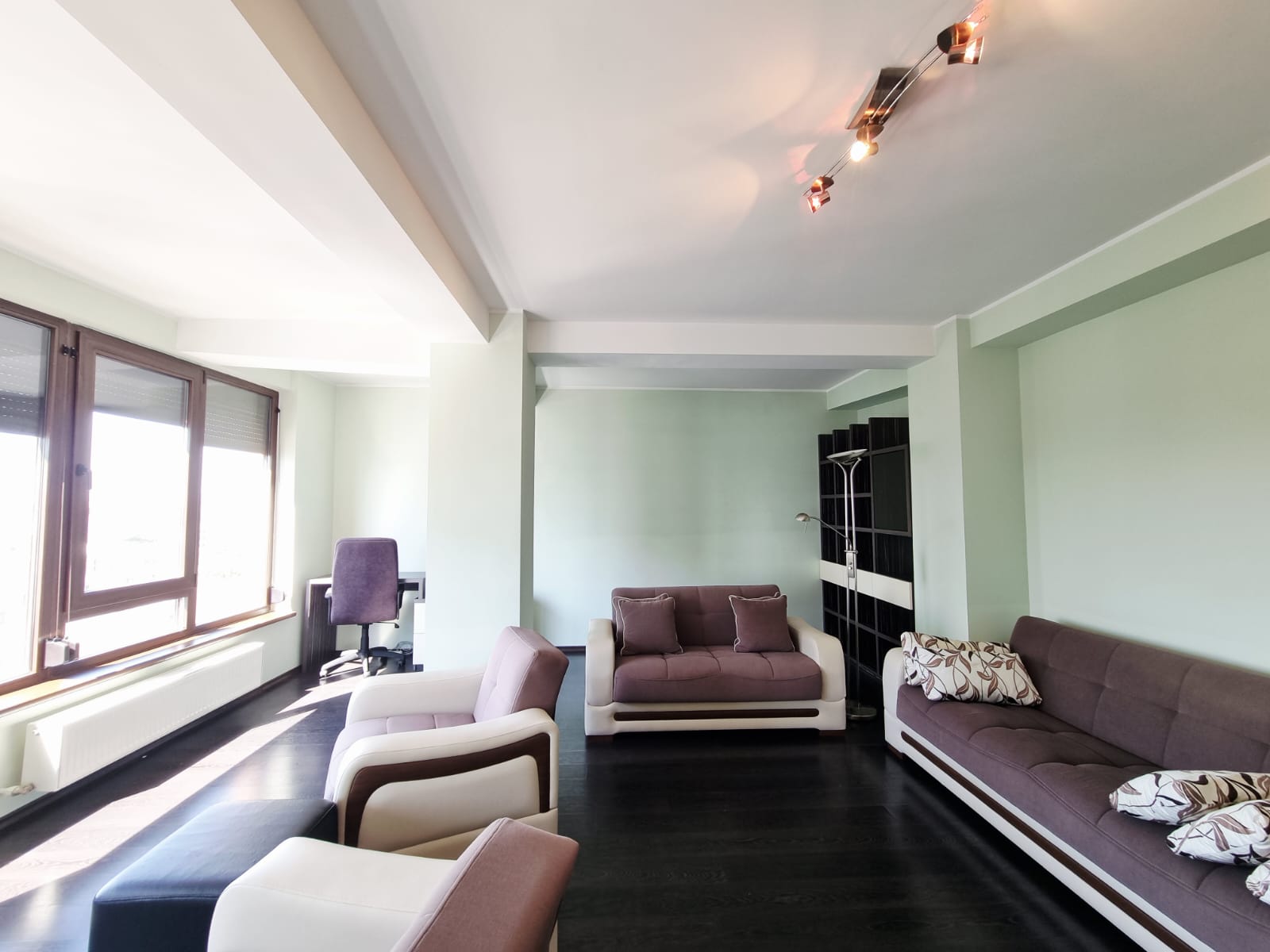 Apartament cu doua camere 88mp de inchiriat pe Faleza Dunarii