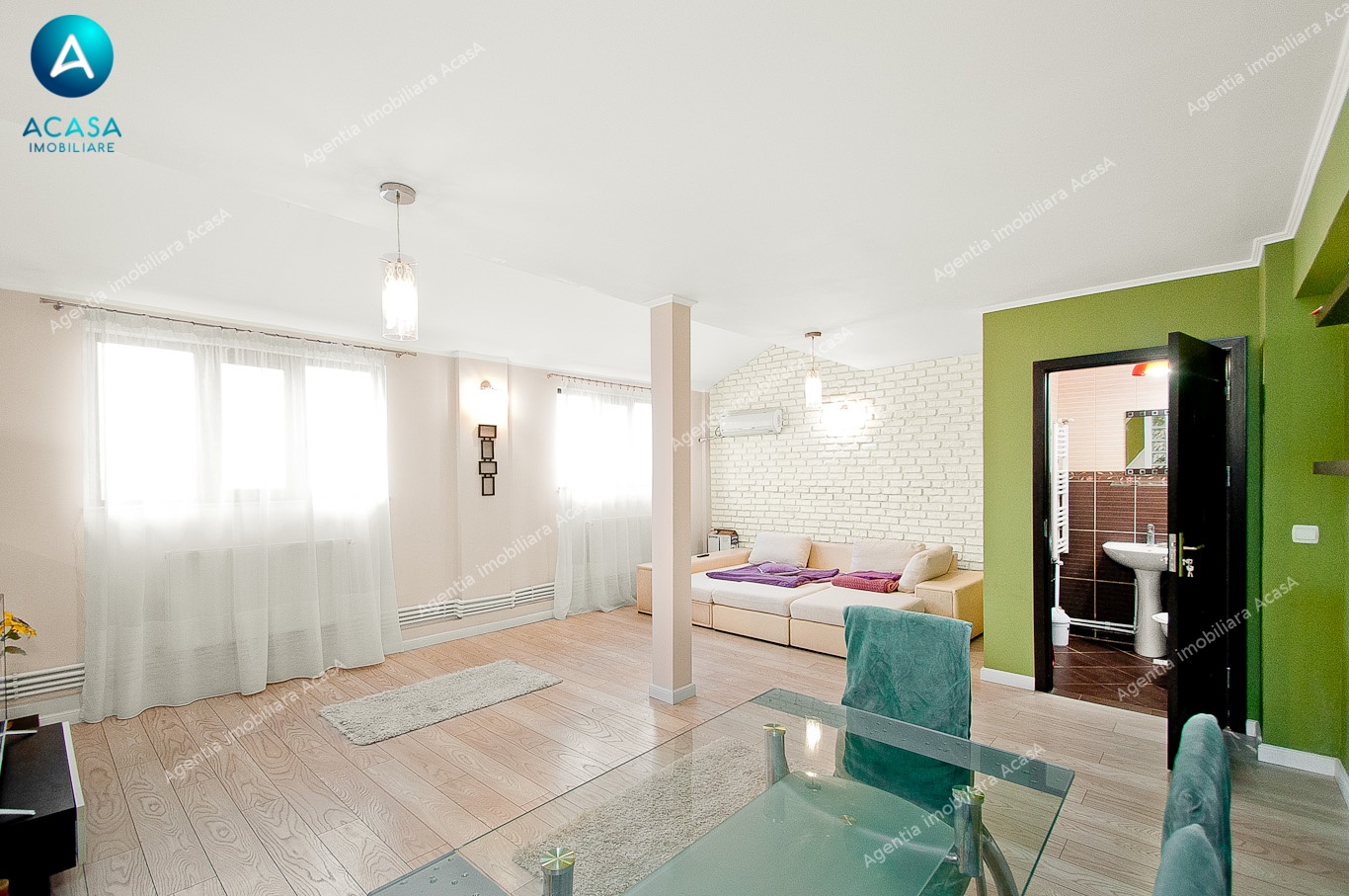Apartament spatios de tip duplex mobilat si utilat la cheie