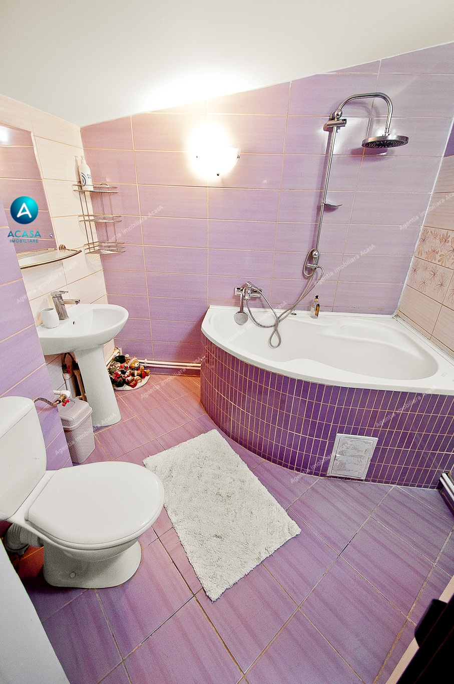 Apartament spatios de tip duplex mobilat si utilat la cheie