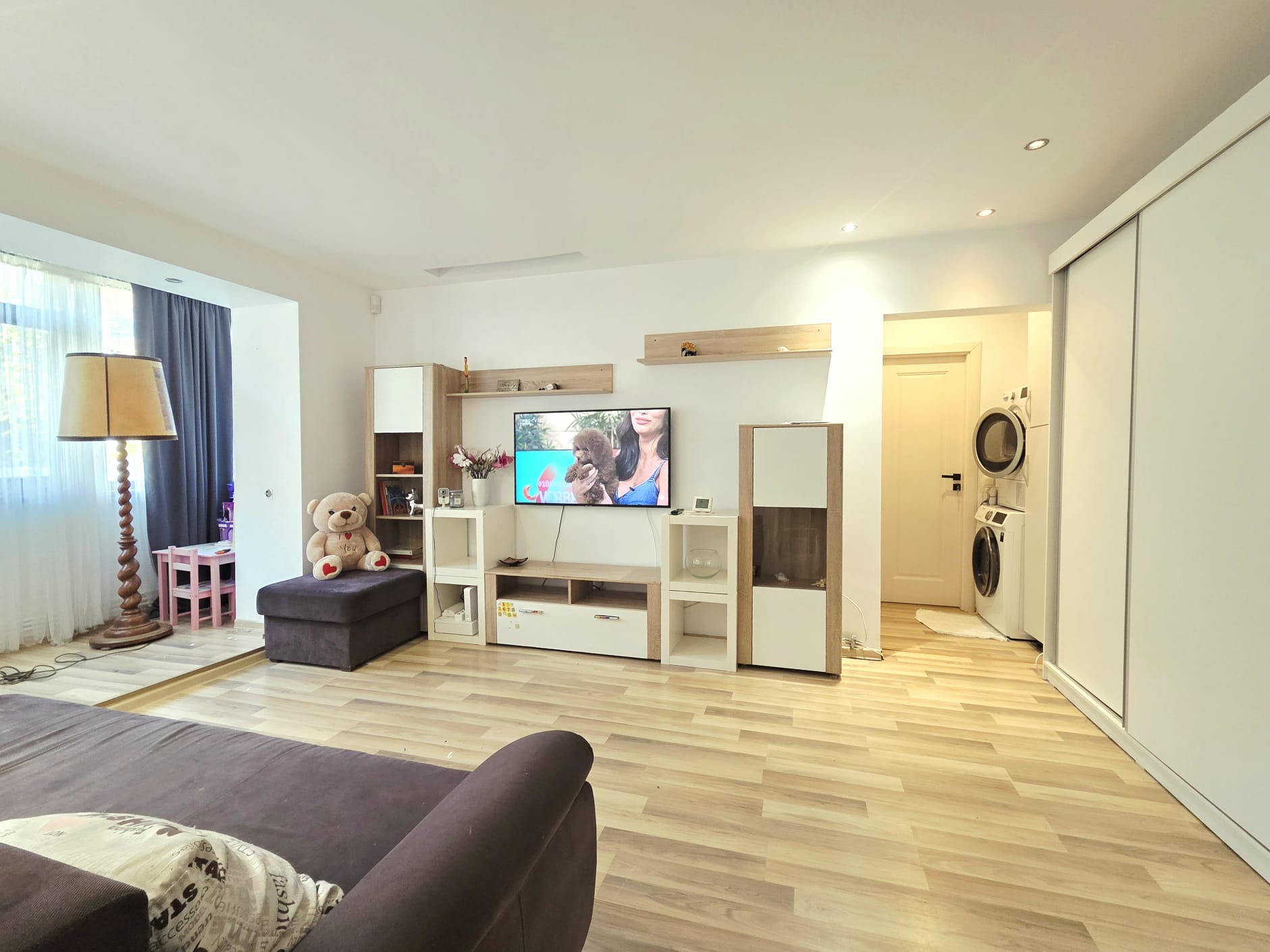 Apartament 2 camere de inchiriat renovat mobilat si utilat etaj 2