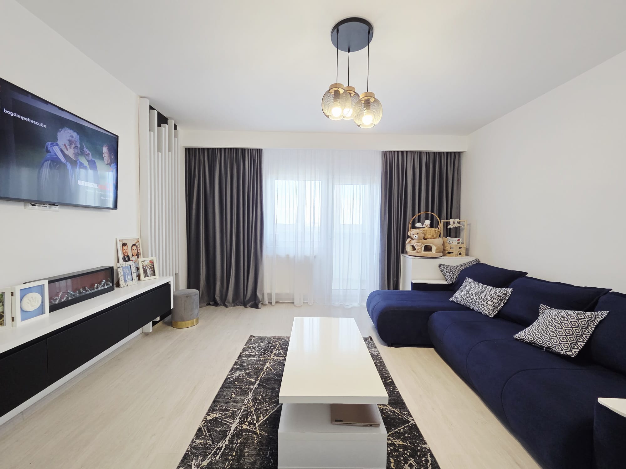 Apartament renovat cu simt de raspundere mobilat si utilat GATA DE MUTAT