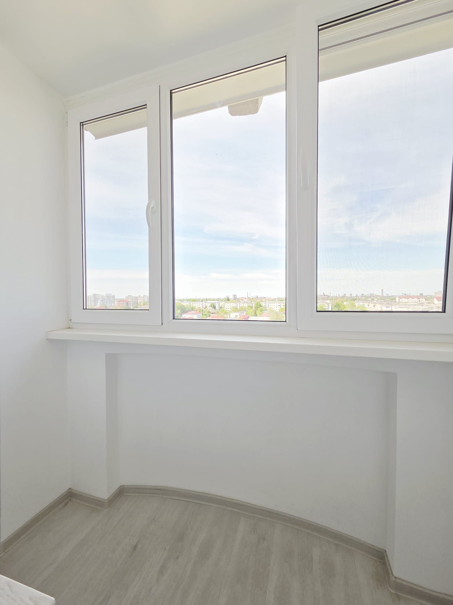 Apartament renovat cu simt de raspundere mobilat si utilat GATA DE MUTAT