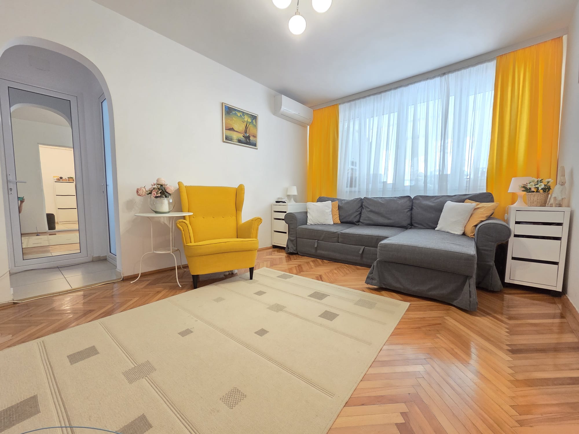 Apartament cochet situat la Potcoava de Aur